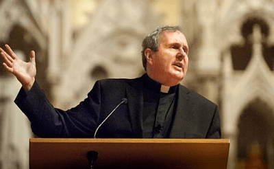 El sacerdote Robert Spitzer tiene 4 argumentos por los que necesitamos la iglesia.