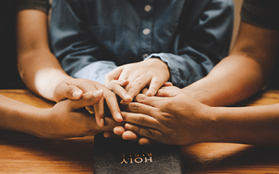 ¡La oración familiar, momento fuerte y valioso que aumenta nuestra fe!