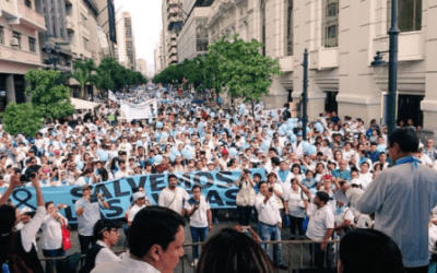 Ecuador celebra la semana por la vida con un «Gran Rosario».