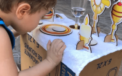 Francisco tiene solo 4 años y demuestra su fervor por la eucaristía.